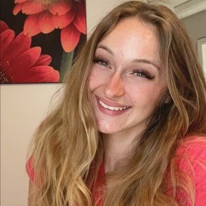 Meet your Posher, Nikki